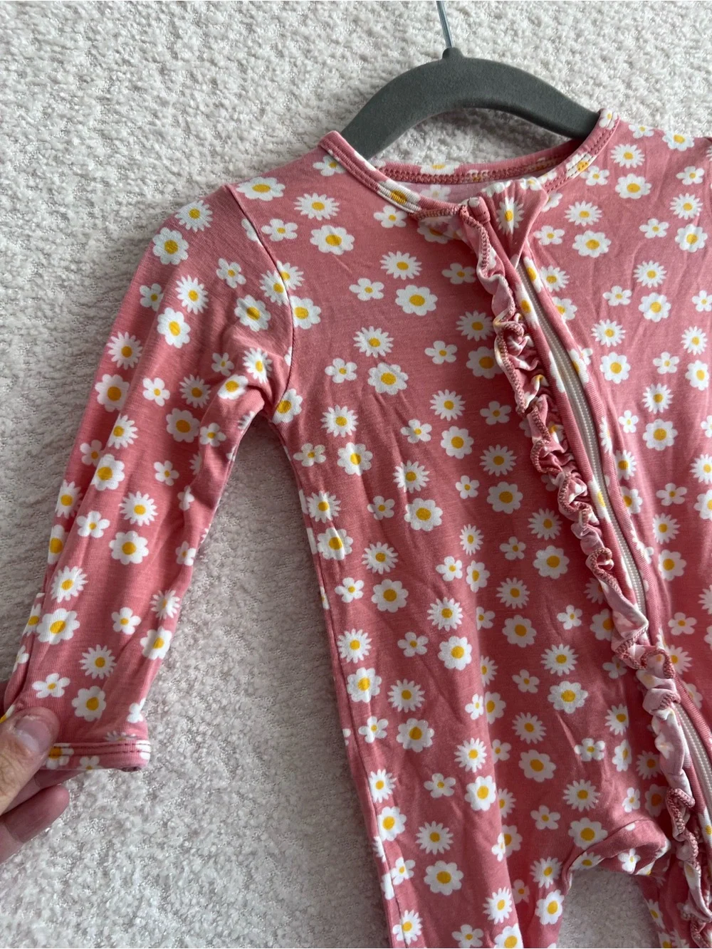 Emerson & Friends Baby Bamboo Ruffles One Piece Zip Pajamas Size 0-3 Months